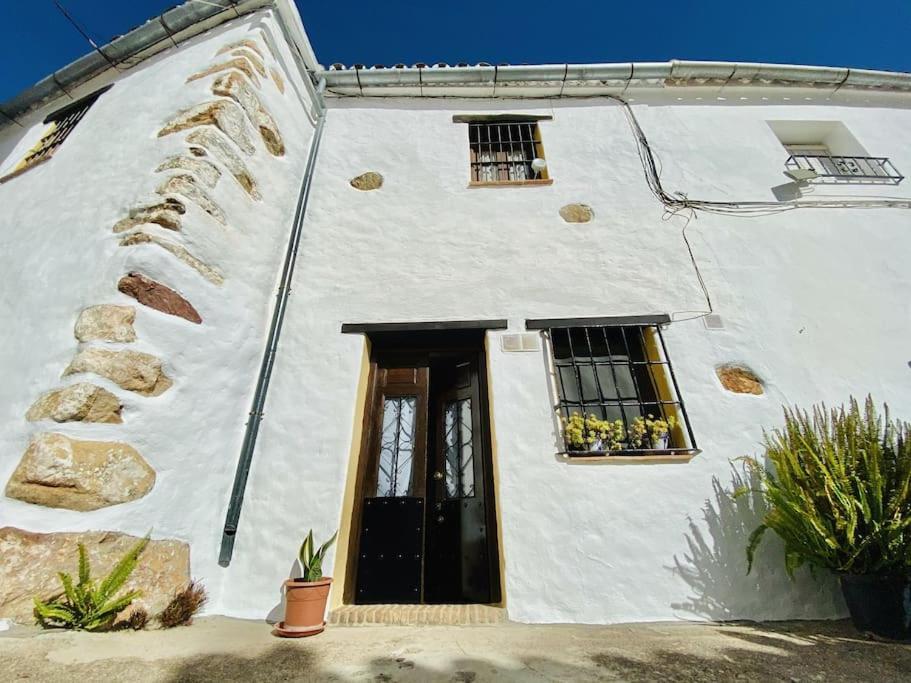Casabenadalid. Con Piscina.